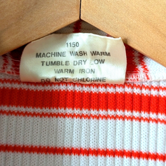 Vintage Kmart Polyester Short Sleeve Stretch V-Neck Collared Top - Picture 6 of 6